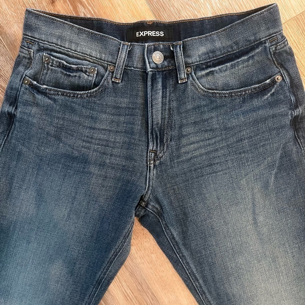 EXPRESS CLASSIC STRAIGHT JEANS - Picture 6 of 12